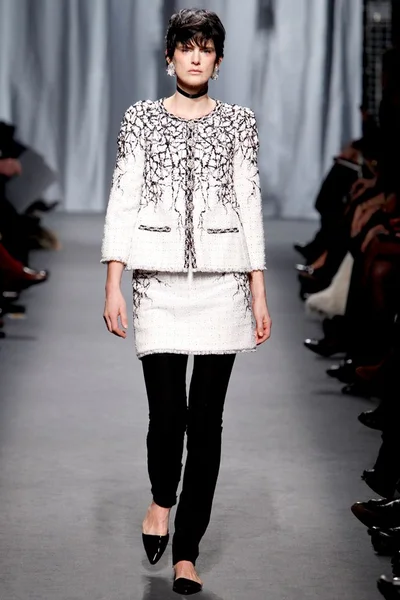 Look 1